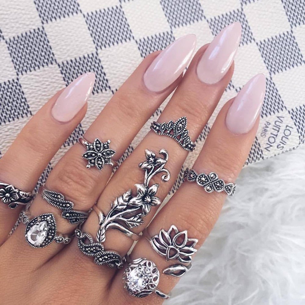 Set with Rings in Antique Silver with Enchanted Details